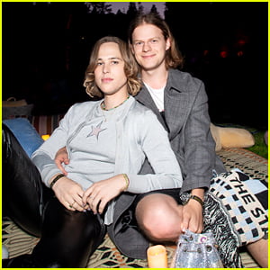 Tommy Dorfman & Lucas Hedges Cuddle Up at Outdoor Movie Screening in L.A.