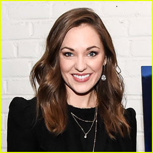 Broadway's Laura Osnes Explains Why She Won't Get Vaccinated, Claims She Wasn't Actually Fired