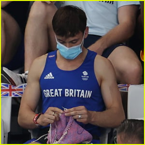 Tom Daley Goes Viral for Knitting in the Crowd During the Olympics