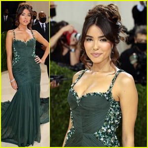 Madison Beer Stuns in a Green Gown at the Met Gala 2021