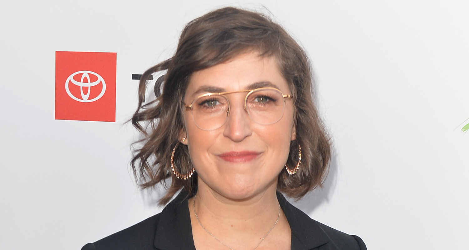 Mayim Bialik Wants to Be the Permanent Host of ‘Jeopardy’ Jeopardy