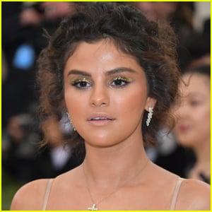 Selena Gomez Reflects on Her Met Gala 2018 Self-Tanner Fail: 'I Am Completely Orange'