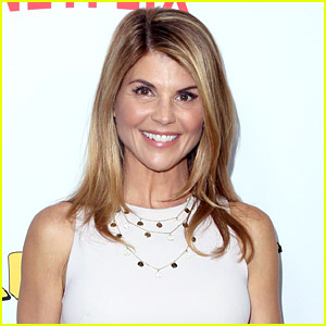 Lori Loughlin Will Pay For Two Students' Full Tuition Following College Admissions Scandal