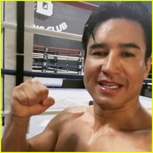 Mario Lopez Shows Off His Fit Physique Going Shirtless at Boxing Gym on His 48th Birthday