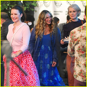 Sarah Jessica Parker, Kristin Davis & Cynthia Nixon Grab Lunch While Filming 'And Just Like That'