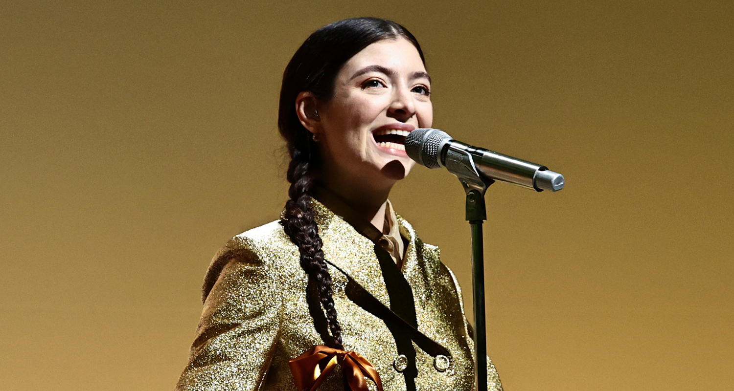 Lorde Dazzles in Gold Suit While Performing at Guggenheim International