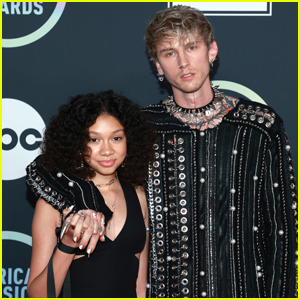 Machine Gun Kelly is Supported by Daughter Casie at AMAs 2021!