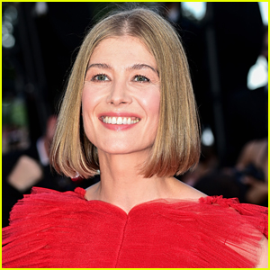 Rosamund Pike Reveals Why She Chose To Star in 'Wrath of The Titans' Over 'Man of Steel'