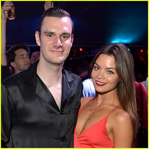 Harry Potter's Scarlett Byrne Is Expecting Twins with Husband Cooper Hefner