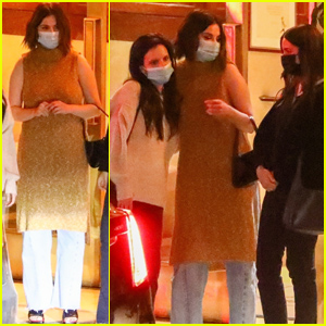 Selena Gomez Says Goodbye to Her Friends After a Night Out in L.A.
