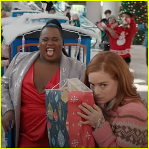 Mo & Zoey Take Over the Mall in the New Teaser for 'Zoey's Extraordinary Christmas' - Watch Here!