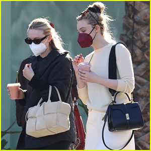 Dakota Fanning & Elle Fanning Make Rare Appearance As They Holiday Shop Together