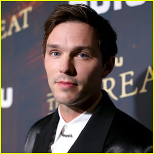 Nicholas Hoult Celebrates His 32nd Birthday With a Hot Shirtless Photo