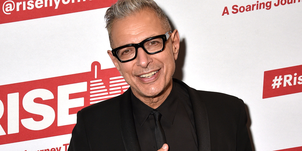Jeff Goldblum Unveils NYC's Newest Attraction – A Replica of the Statue of Liberty's Torch! | Jeff Goldblum - Vimarsana News