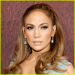 Jennifer Lopez Looked So Glamorous at Her Christmas Eve Dinner!