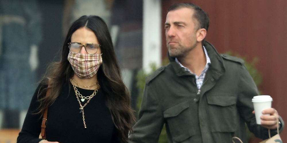 Jordana Brewster Runs Holiday Errands With Mason Morfit | Jordana Brewster, Mason Morfit - Vimarsana News