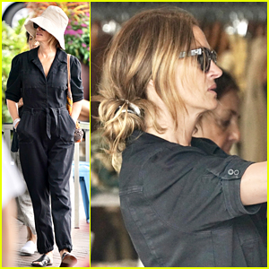 Julia Roberts Spotted Shopping for a Hat While in Australia