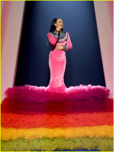 Katy Perry performing in Vegas