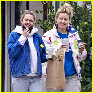 Kristen Stewart Spotted Doing Some End-of-Year Errands with a Friend