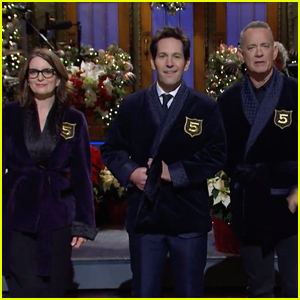 Paul Rudd is Inducted Into 'Five-Timers Club' on 'Saturday Night Live' by Tina Fey, Tom Hanks, & More - Watch!