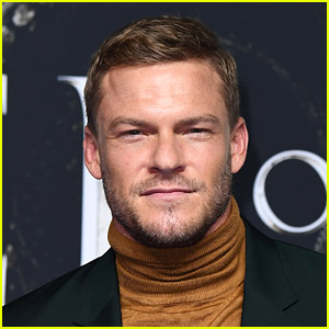 'Reacher' Star Alan Ritchson Bares Muscular Physique in New Shirtless Photo, Shares Workout Tips
