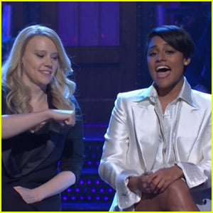 Ariana DeBose Sings 'West Side Story' Songs with Kate McKinnon During 'Saturday Night Live' Monologue - Watch!
