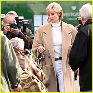 Elizabeth Debicki as Princess Diana in 'The Crown': New Set Pics Show Paparazzi Swarming Her
