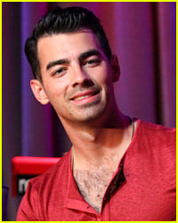 See Who Joe Jonas Reunited With!