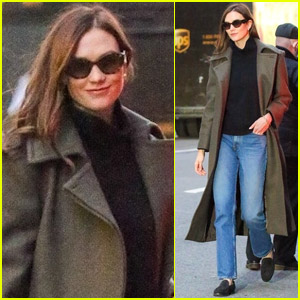 Karlie Kloss Debuts New Brunette Hair During Day Out in NYC!