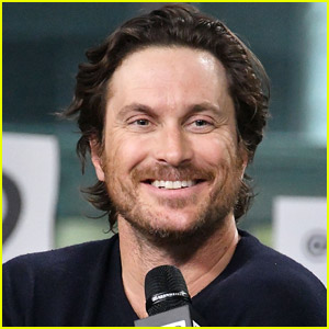 Oliver Hudson Reveals How His Wife & Family Feel About His Naked Instagram Photos