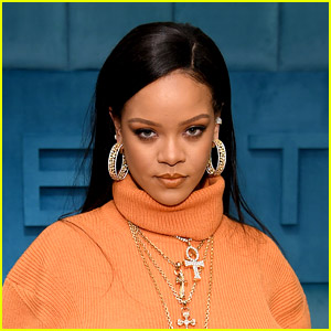 Rihanna's Dad Reacts to Her Pregnancy News, Reveals When She Told Him