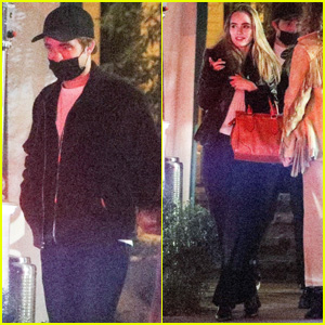 Robert Pattinson & Suki Waterhouse Grab Dinner with Friends in West Hollywood