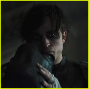 'The Batman' Director Explains Robert Pattinson's Heavy Eyeliner