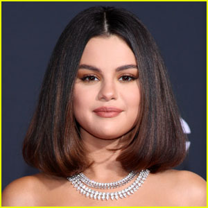 Selena Gomez Thanks Her Rare Beauty Team with Open Letter in 'New York Times'