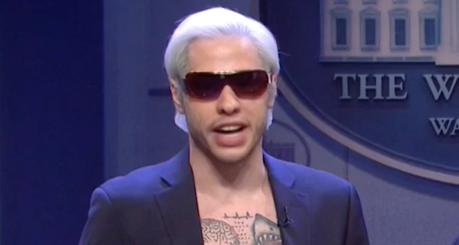 Pete Davidson Pokes Fun at His Love Life During 'Saturday Night Live' Cold Open – Watch! | James Austin Johnson, Pete Davidson, Saturday Night Live - Vimarsana News