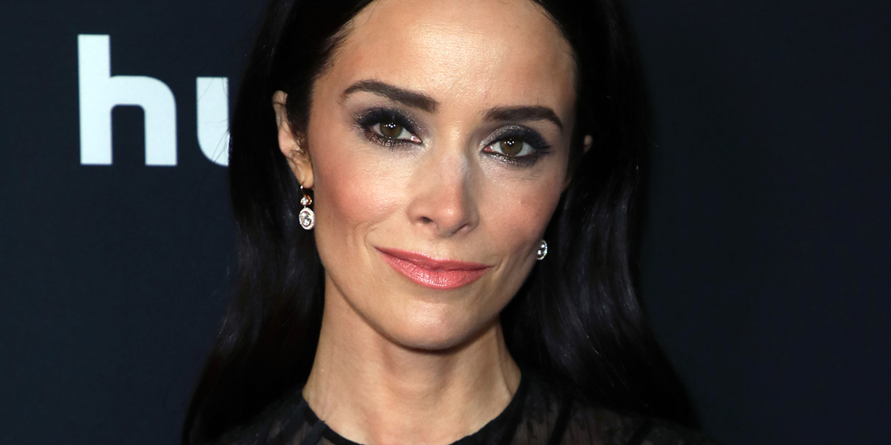 Abigail Spencer Debuts Original Song ‘Flowers in My Teeth’ Abigail Spencer, Music Just Jared