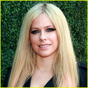 Avril Lavigne's New Album 'Love Sux' is Out Now - Listen Here!