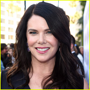 Lauren Graham Is Apologizing After Getting 'Gilmore Girls' Fans Really Excited About A Possible Announcement