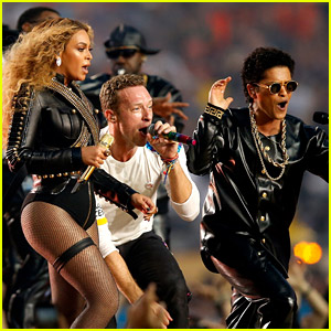Macadam front School teacher How Much Money Are Super Bowl Performers Paid? The Answer Might Surprise  You! | 2022 Super Bowl, Super Bowl | Just Jared