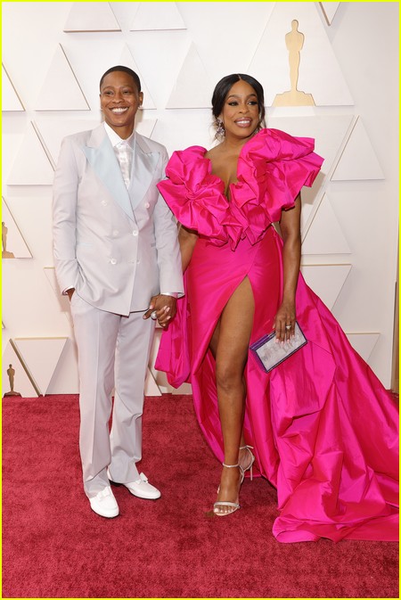 Niecy Nash and wife Jessica Betts on the Oscars 2022 red carpet