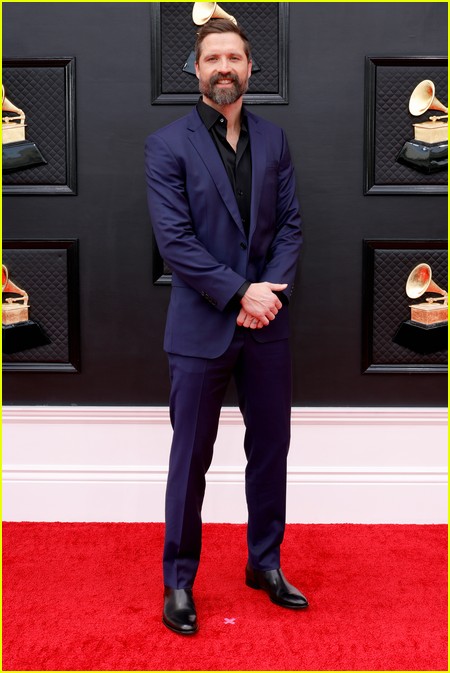 Walker Hayes on the Grammys 2022 red carpet