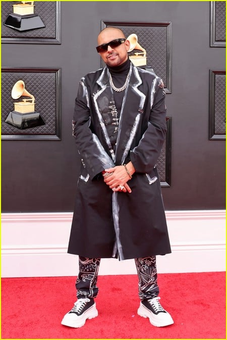 Sean Paul on the Grammys 2022 red carpet