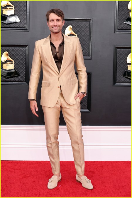 Ryan Hurd on the Grammys 2022 red carpet