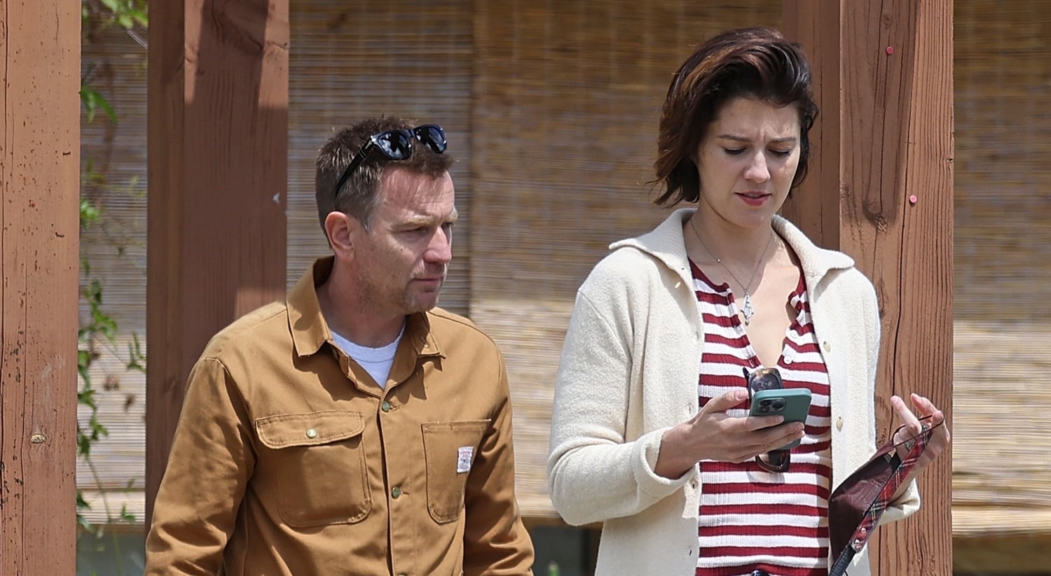 Ewan McGregor & Mary Elizabeth Winstead Spotted Together Amid Rumors They're Getting Married | Ewan McGregor, Mary Elizabeth Winstead - Vimarsana News