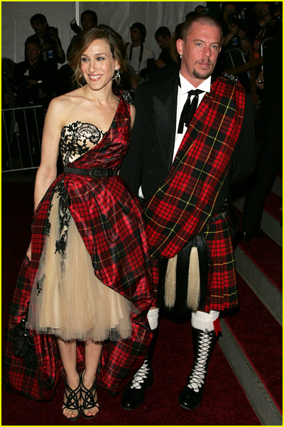 Sarah Jessica Parker at the 2006 Met Gala with Alexander McQueen