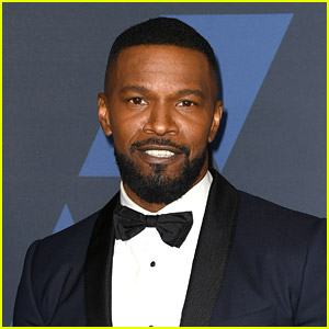 Jamie Foxx Spotted Making Out