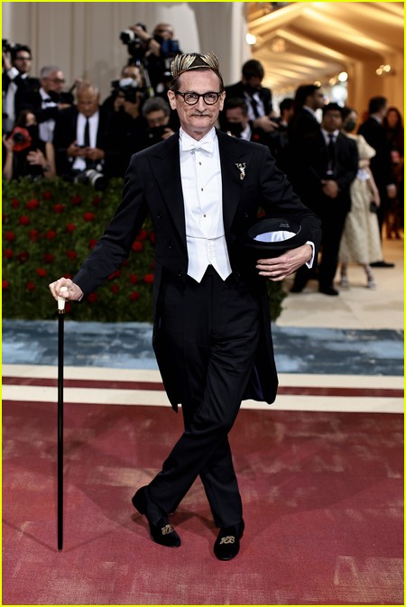 Hamish Bowles on the 2022 Met Gala red carpet