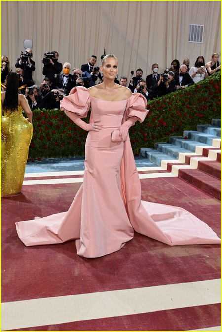 Molly Sims on the 2022 Met Gala red carpet