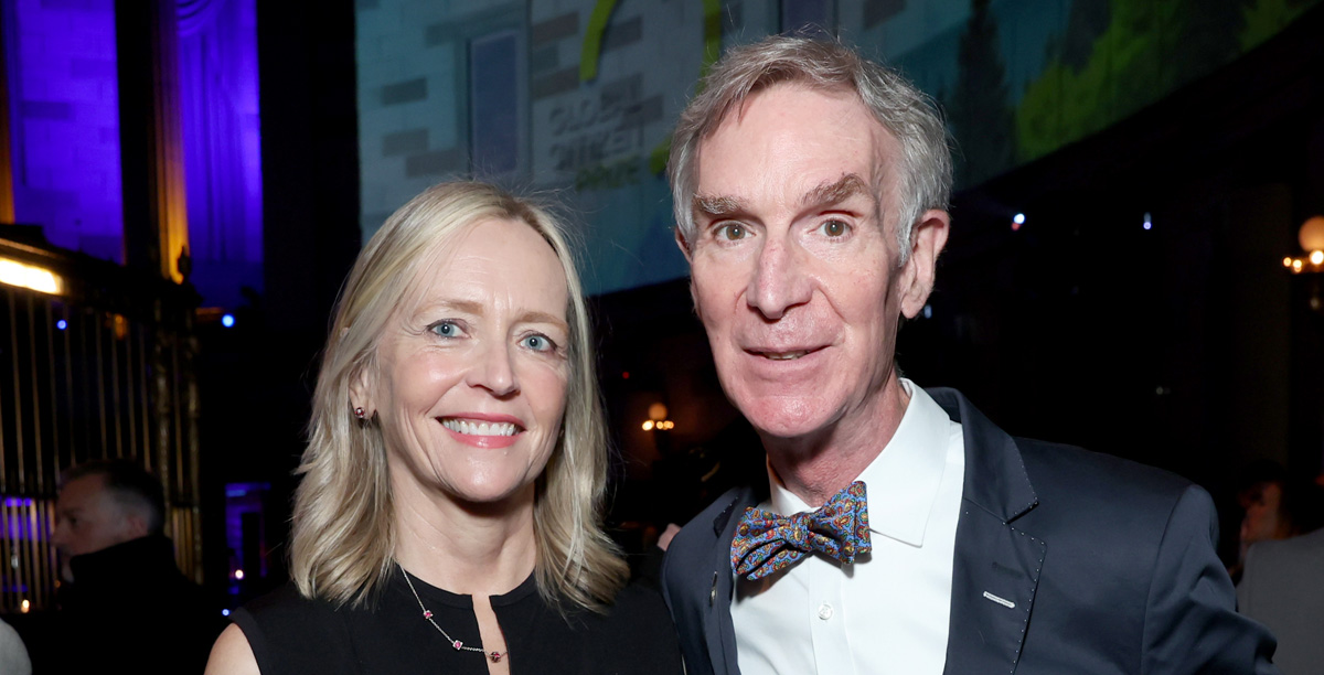 Bill Nye the Science Guy Marries Liza Mundy! Bill Nye, Liza Mundy