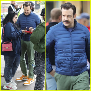 Jason Sudeikis Greets Fans As He Films for 'Ted Lasso' Season 3 in London